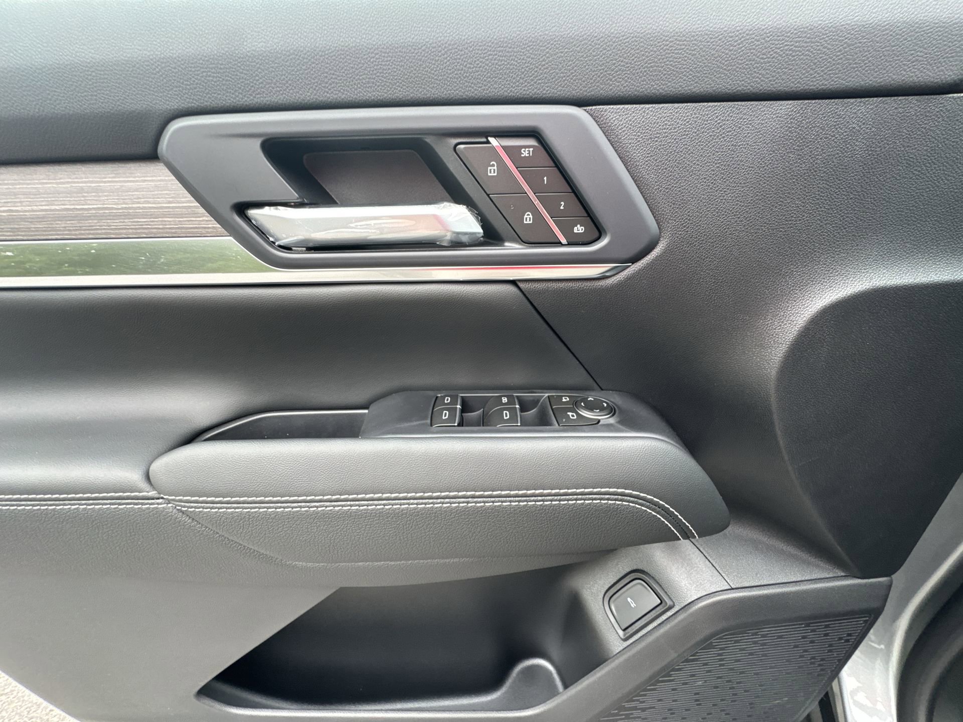 New 2026 GMC Terrain Denali AWD/4WD image 15