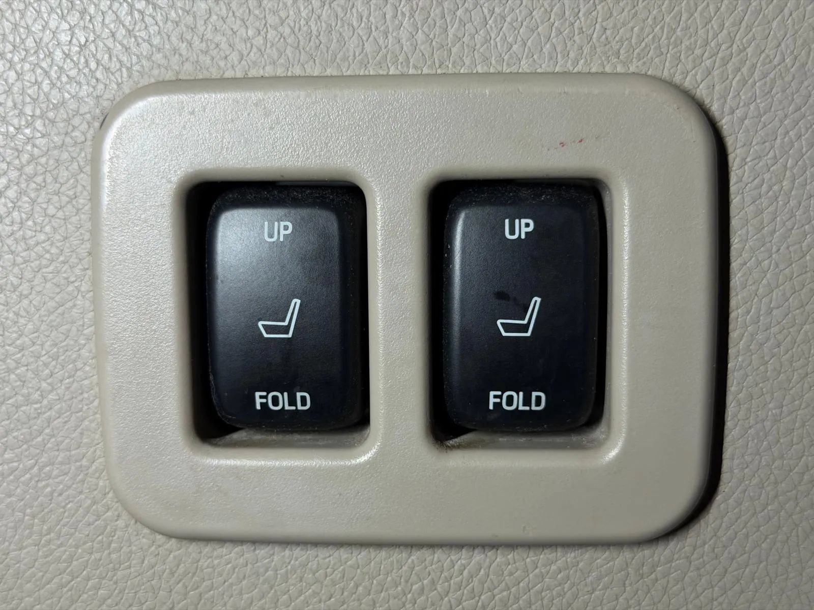 Used 2012 Ford Expedition EL Limited AWD/4WD image 16