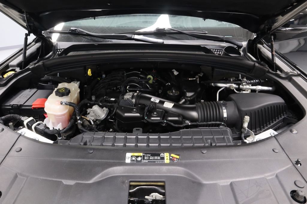 Used 2023 Jeep Grand Cherokee L Limited w/ Luxury Tech Group II image 14