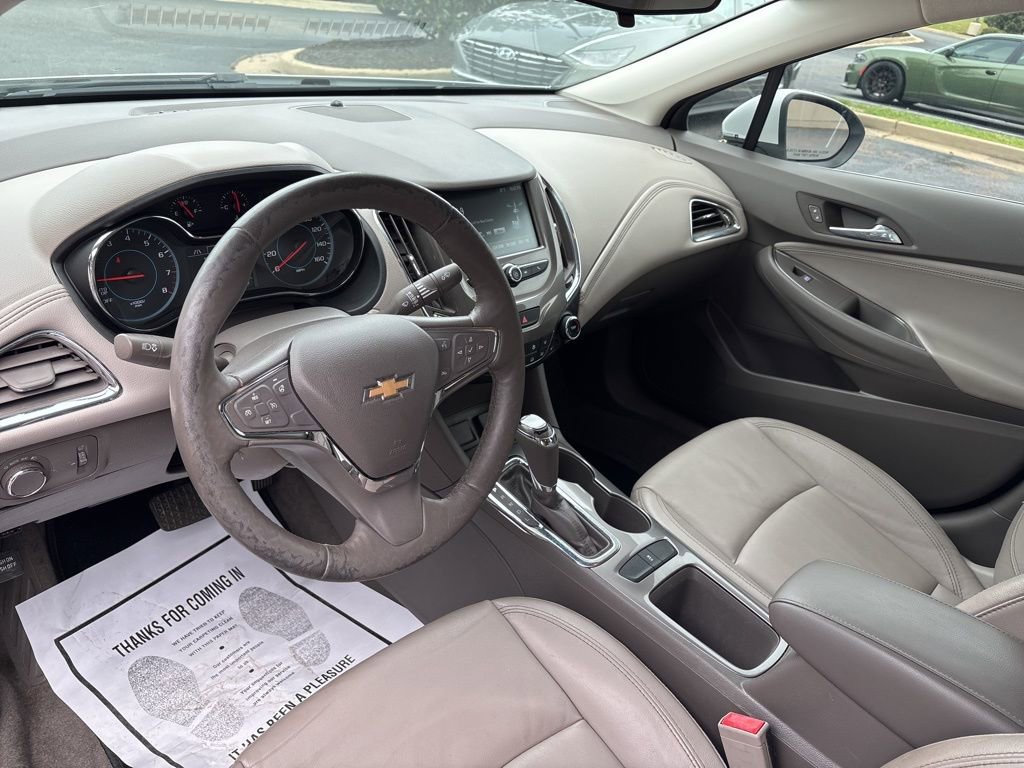 Used 2017 Chevrolet Cruze Premier image 10