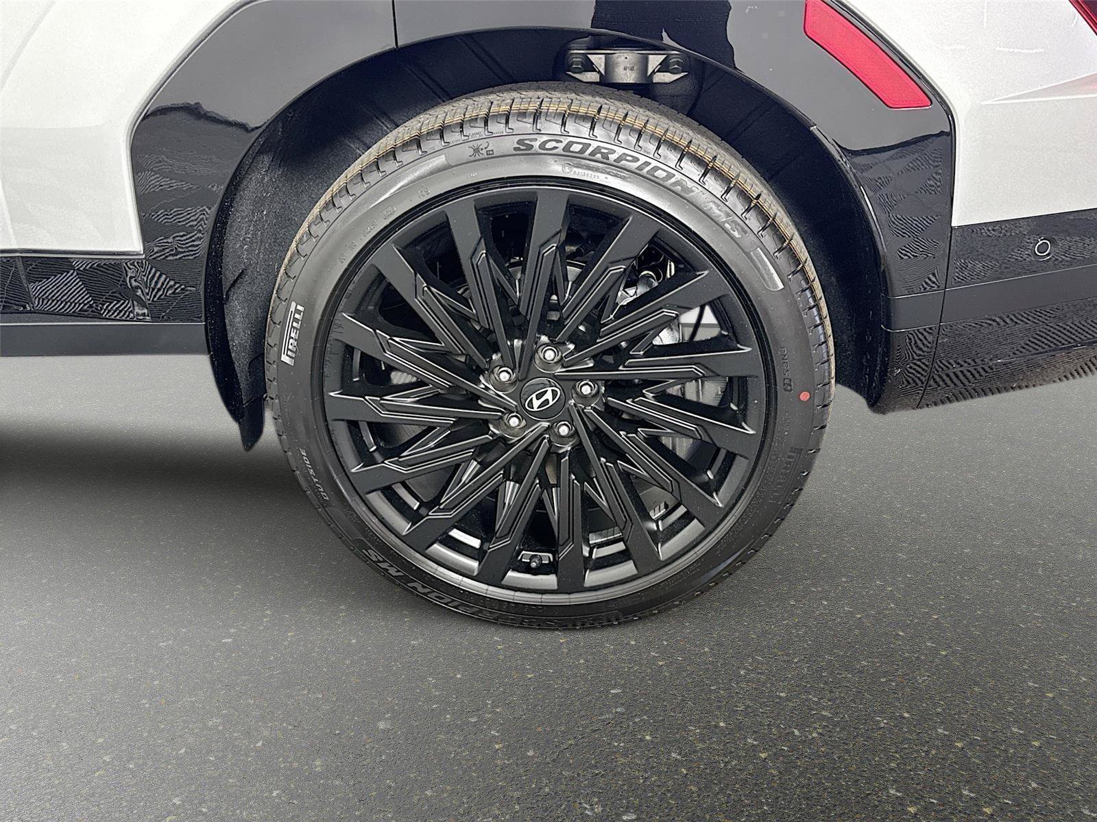 New 2026 Hyundai Santa Fe Calligraphy FWD image 33