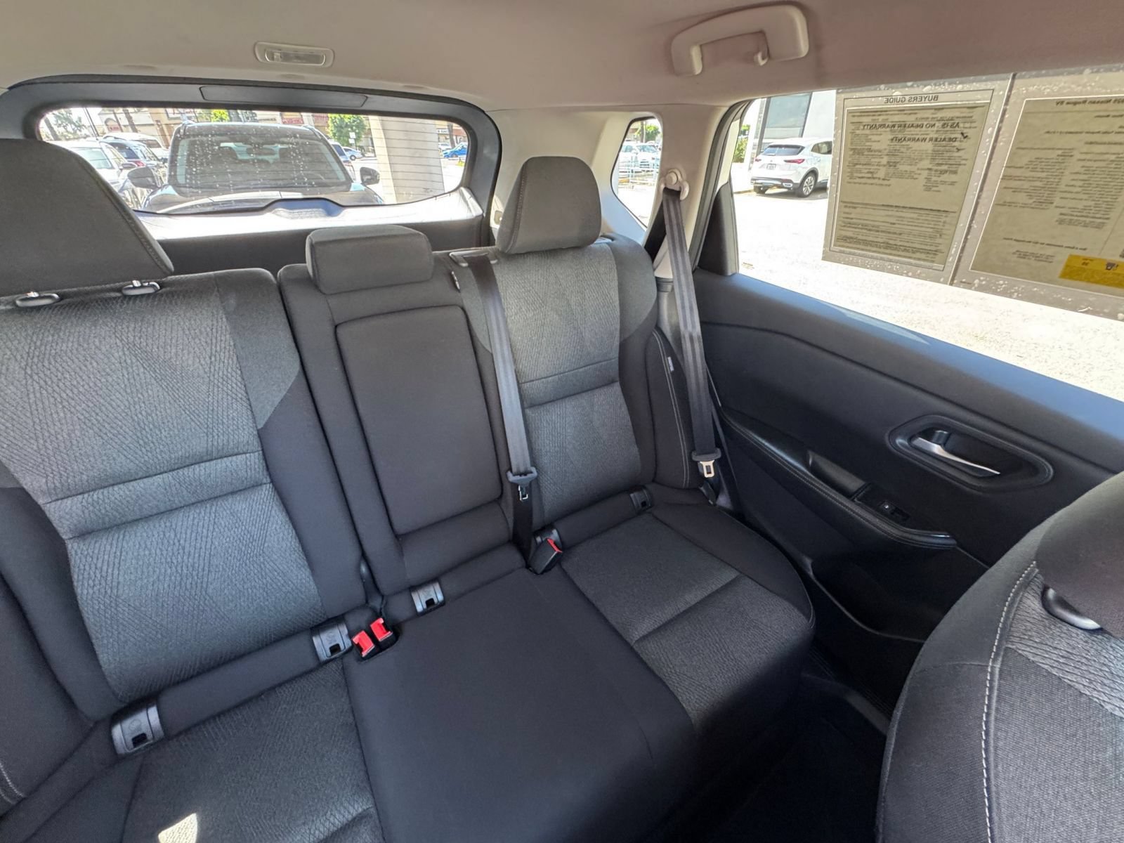 Used 2025 Nissan Rogue SV AWD/4WD image 38