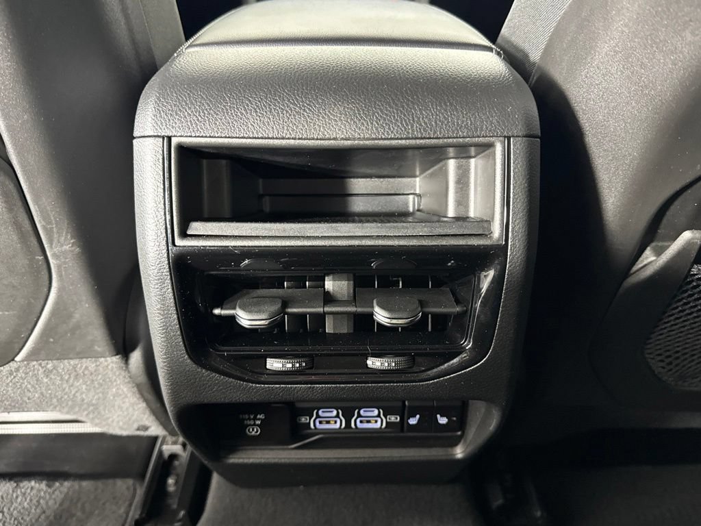 Certified 2023 Jeep Grand Cherokee Limited w/ Black Appearance Package AWD/4WD image 28