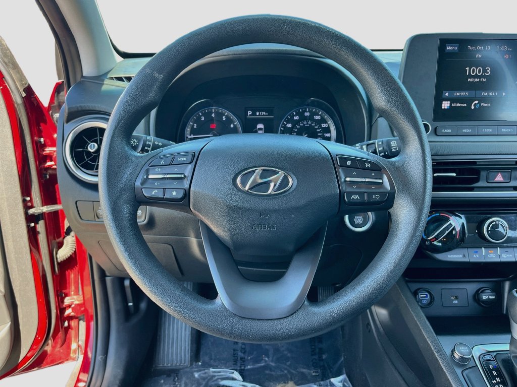 Used 2023 Hyundai Kona SEL FWD image 11