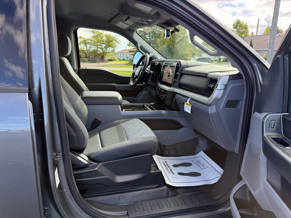 New 2026 Ford F350 XLT image 28