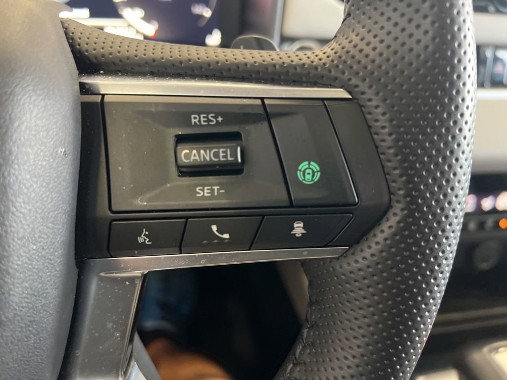 Used 2025 Mitsubishi Outlander SE image 48