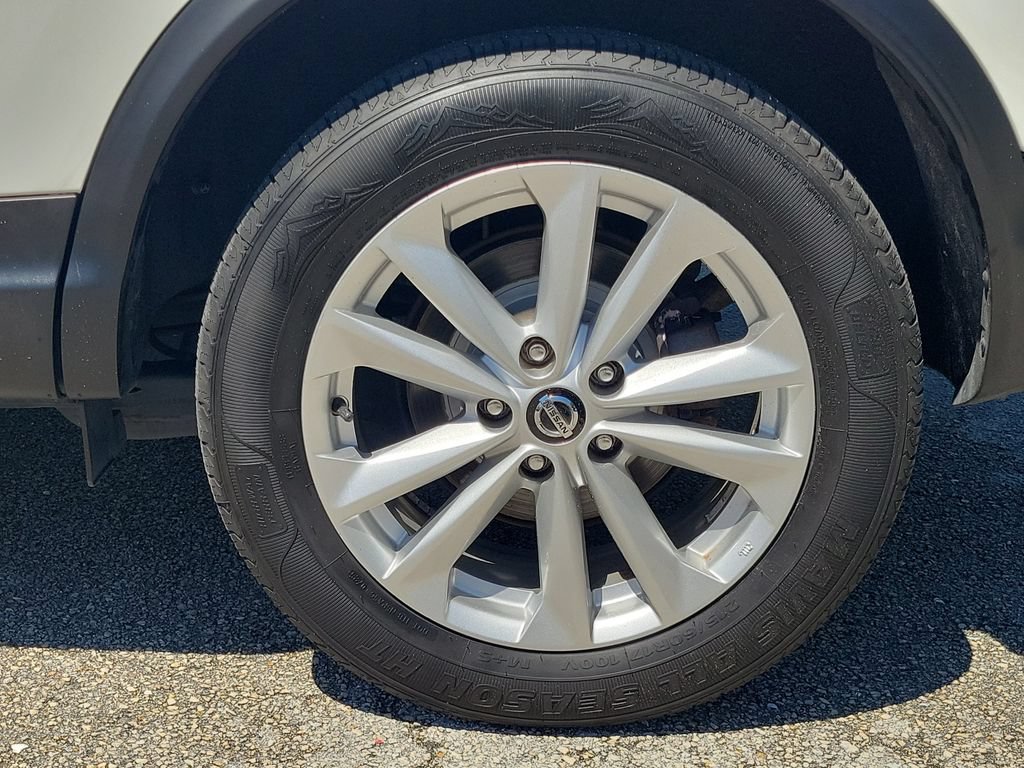 Used 2019 Nissan Rogue Sport S w/ Appearance Package AWD/4WD image 10