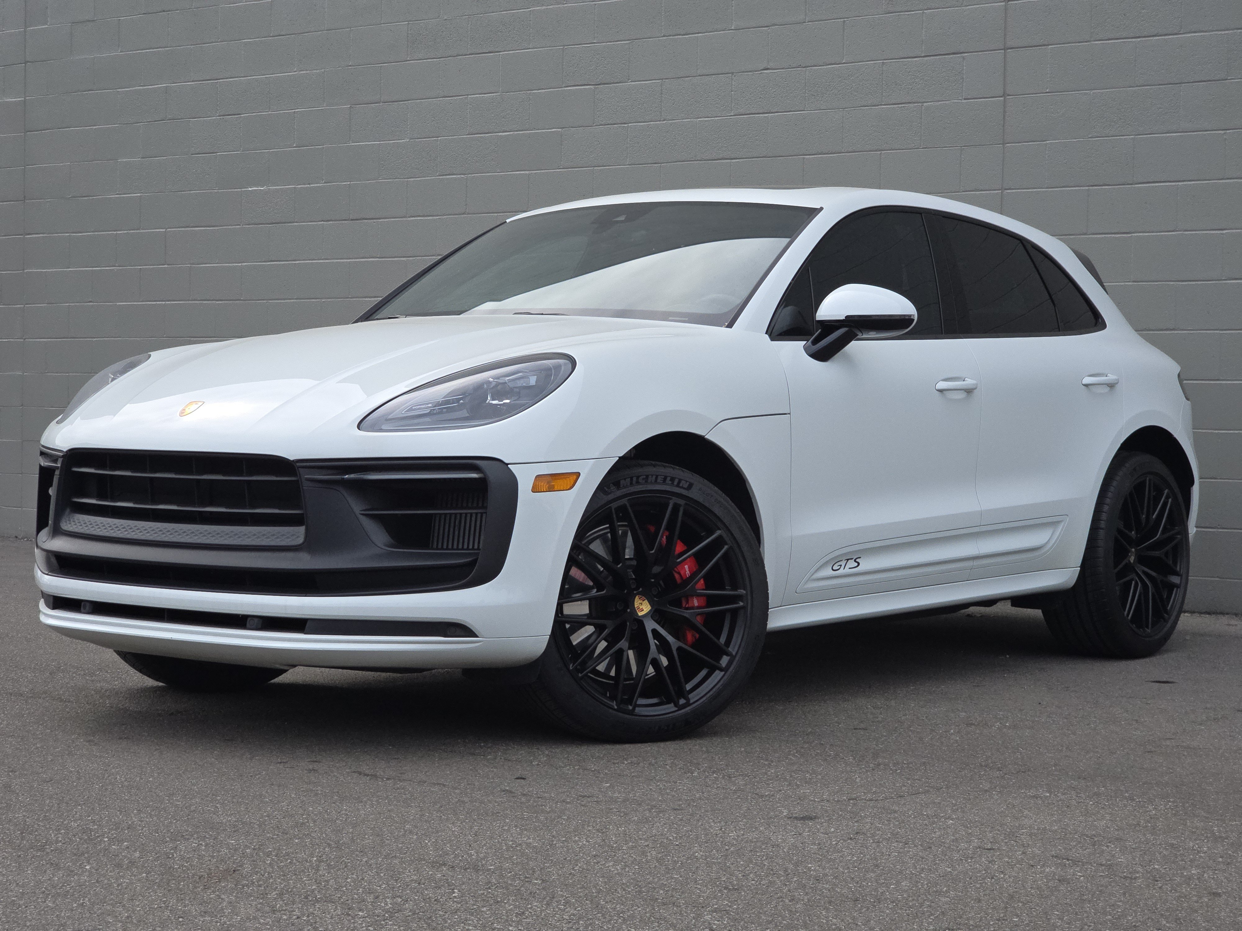 Certified 2022 Porsche Macan GTS AWD/4WD image 1