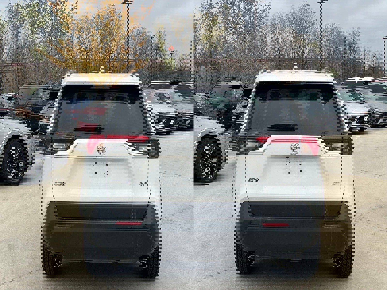 Used 2025 Toyota RAV4 XLE image 11