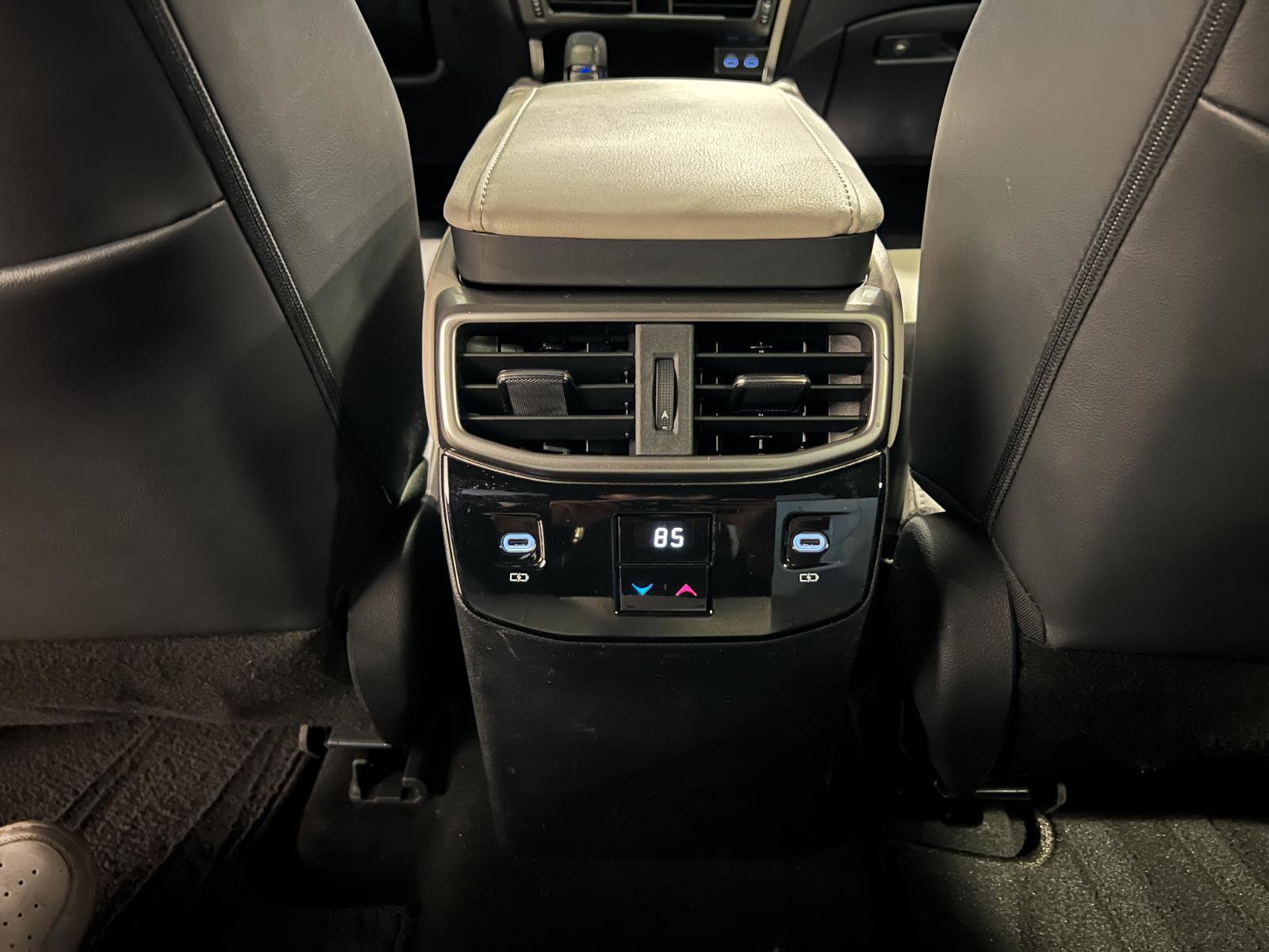 Used 2023 Lexus RX 350h image 31