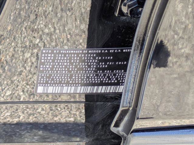 Used 2023 Volkswagen Tiguan SE image 25