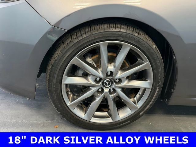 Used 2018 MAZDA MAZDA3 Touring FWD image 4