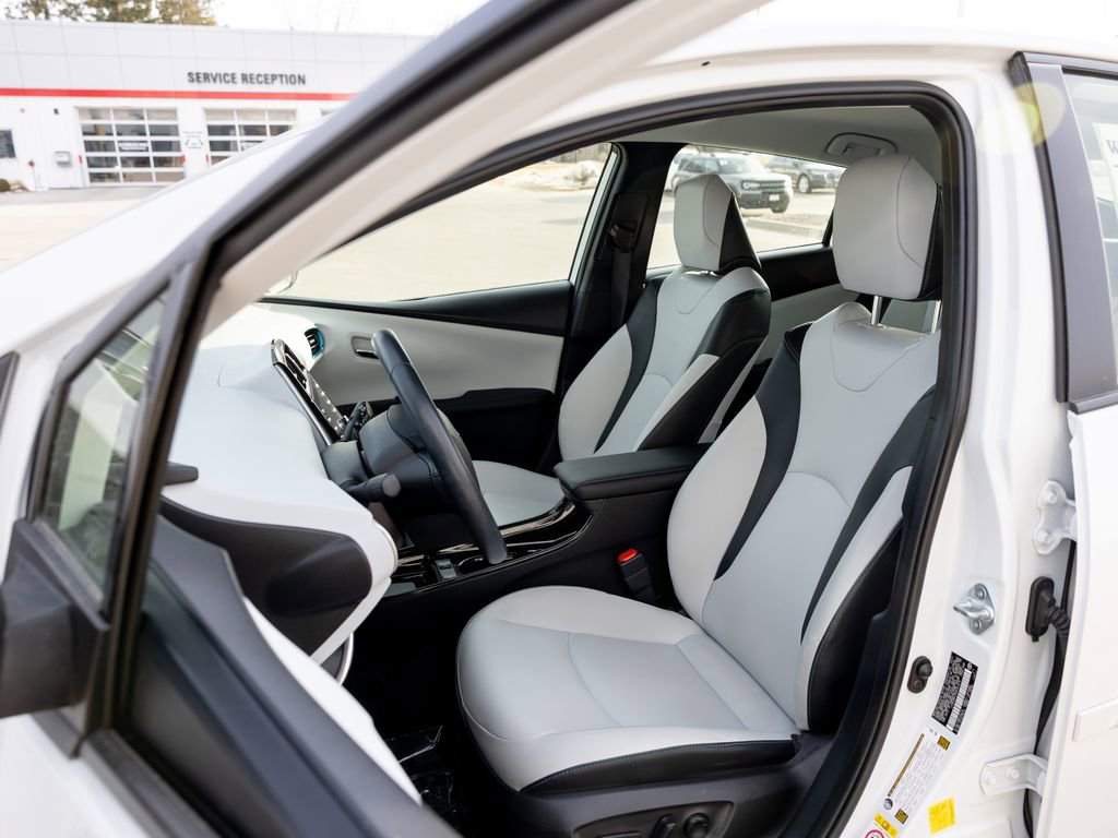 Used 2022 Toyota Prius XLE FWD image 10