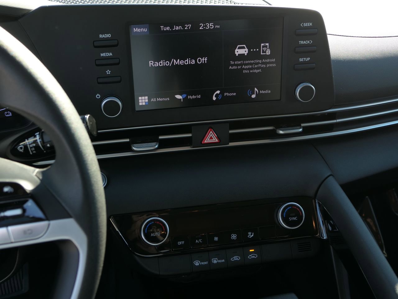 Used 2025 Hyundai Elantra Blue image 18