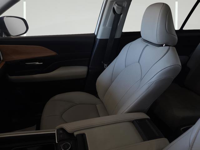 Used 2025 Toyota Grand Highlander AWD image 22