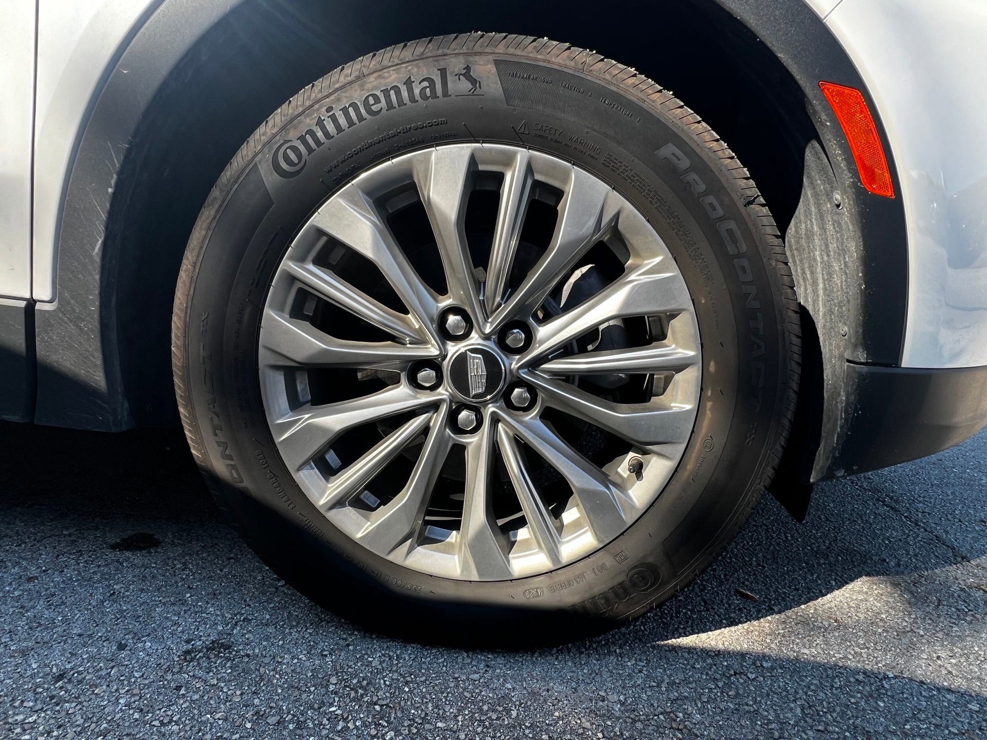 Used 2024 Cadillac XT4 Premium Luxury w/ Technology Package image 10