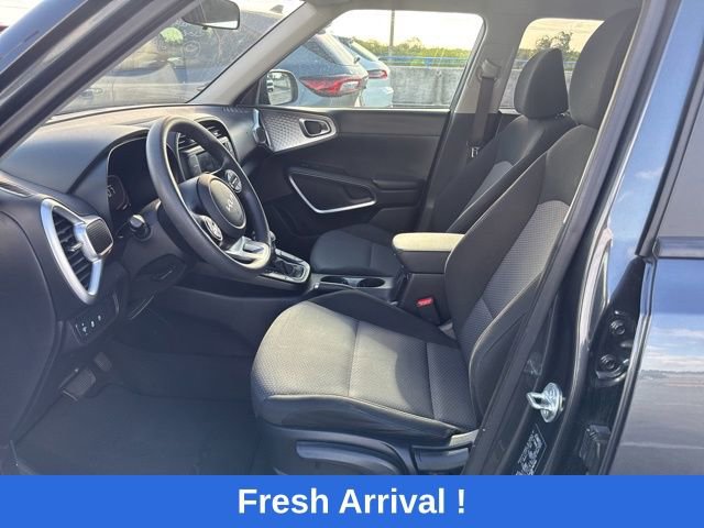 Used 2024 Kia Soul LX w/ Option Group 015 image 2