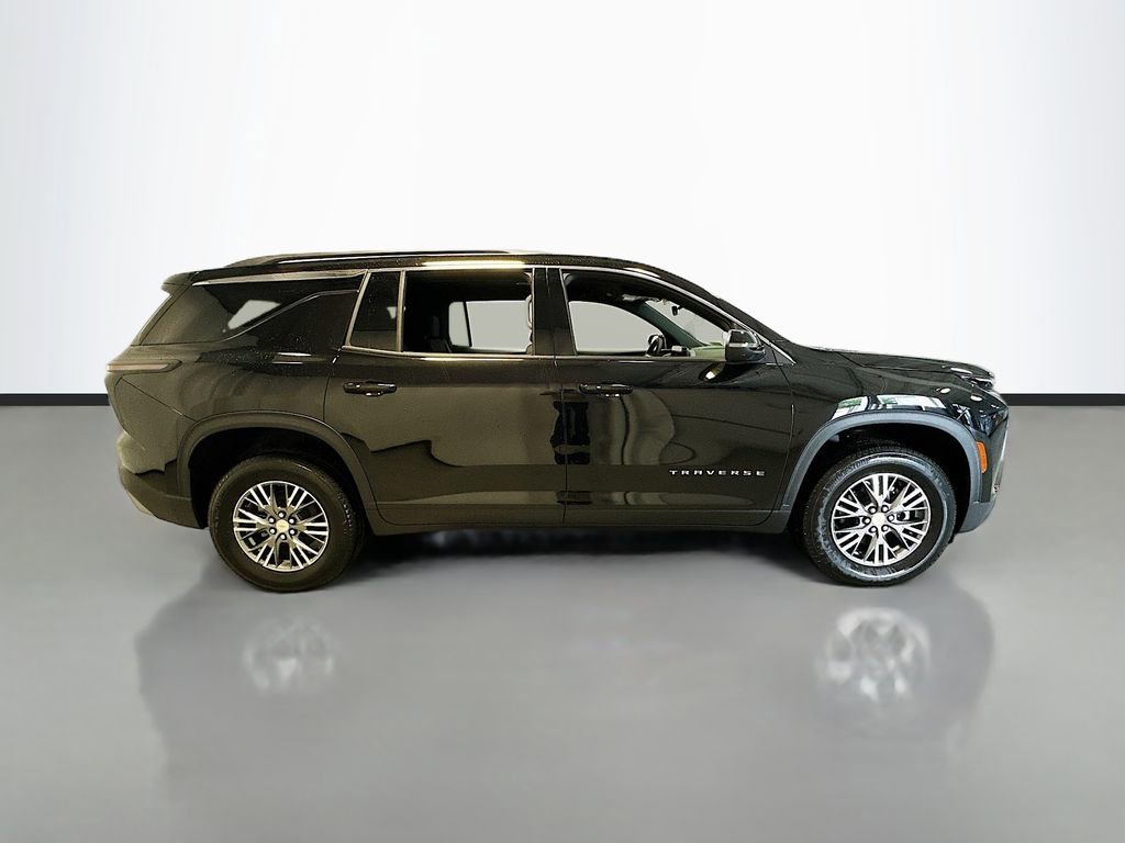 New 2025 Chevrolet Traverse LT FWD image 9