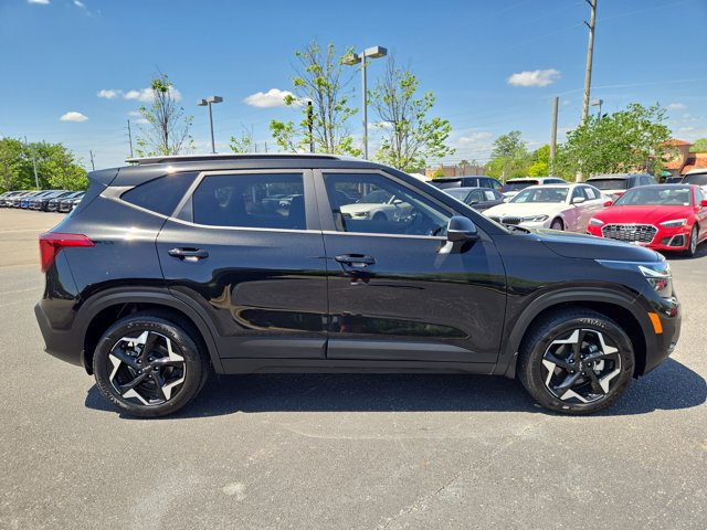 Used 2025 Kia Seltos S FWD image 6