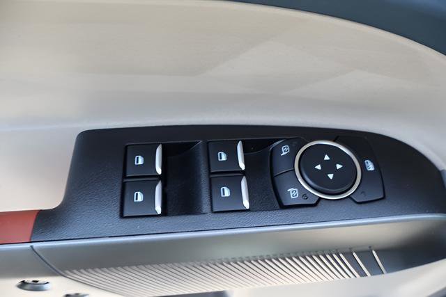 New 2026 Ford Maverick Lariat w/ 4K Tow Package AWD/4WD image 13