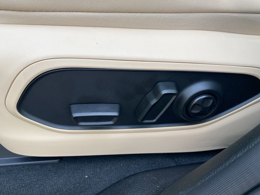 New 2025 Jeep Grand Cherokee Limited w/ Black Appearance Package image 25