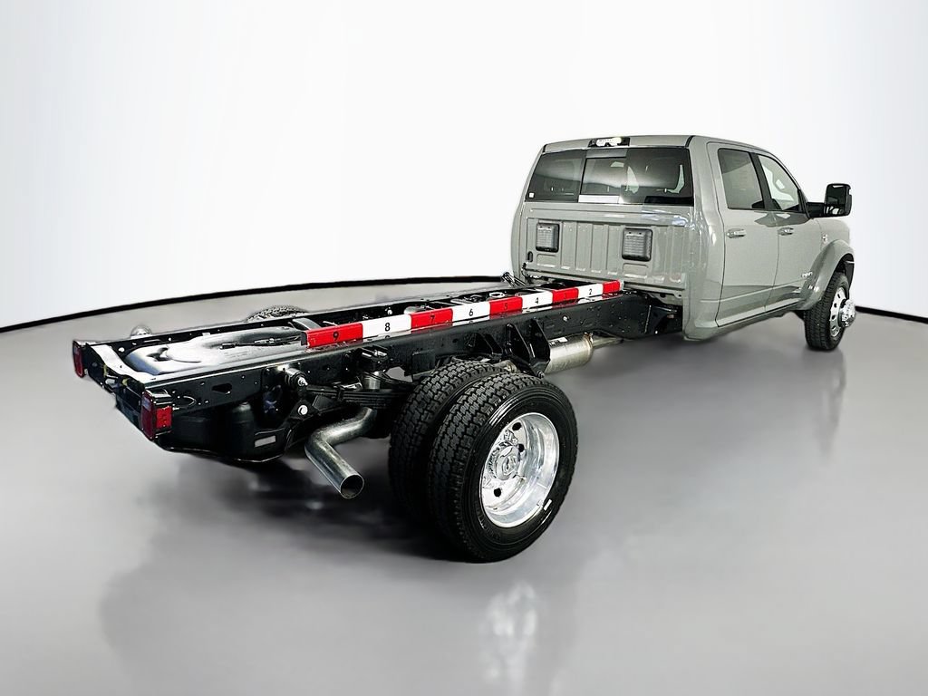 New 2026 RAM 5500 4x4 Crew Cab w/ Laramie Trim Package image 7