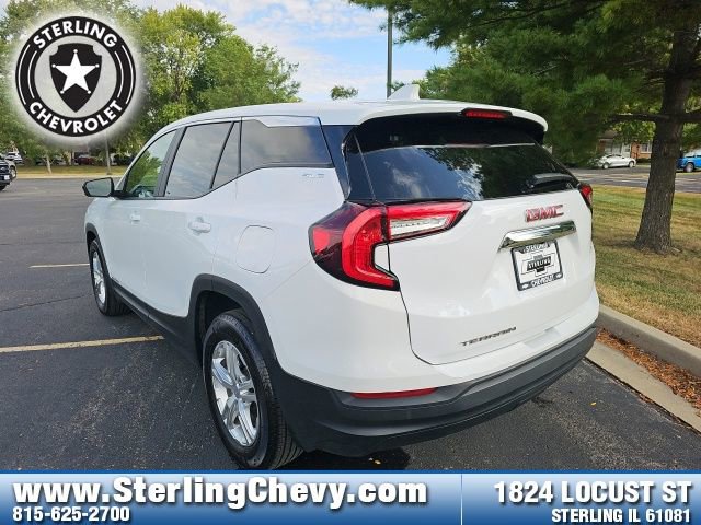 Used 2024 GMC Terrain SLE image 7