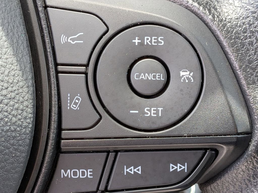 Used 2025 Toyota RAV4 LE image 23