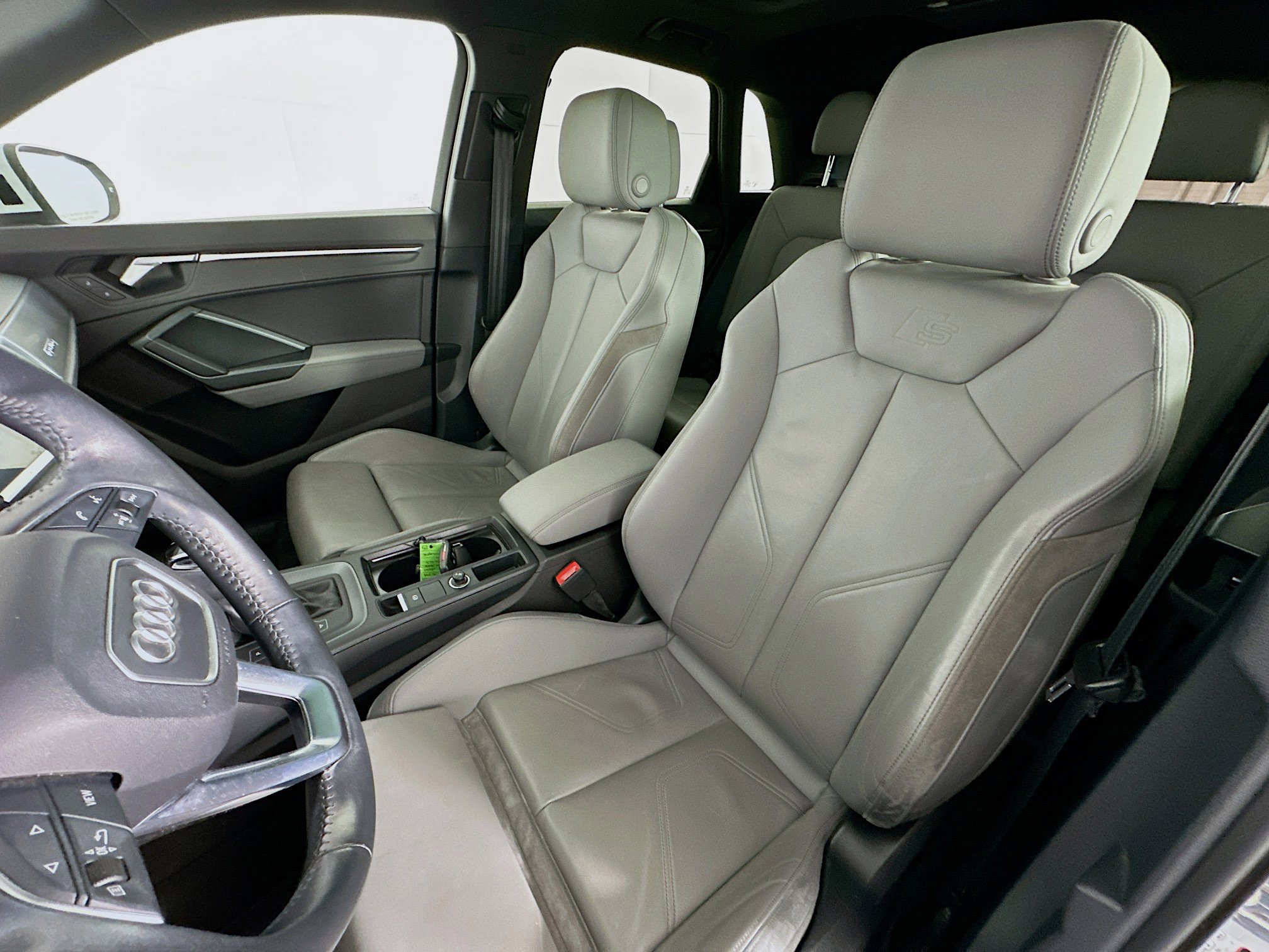 Used 2020 Audi Q3 2.0T Premium Plus w/ Premium Plus Package image 13