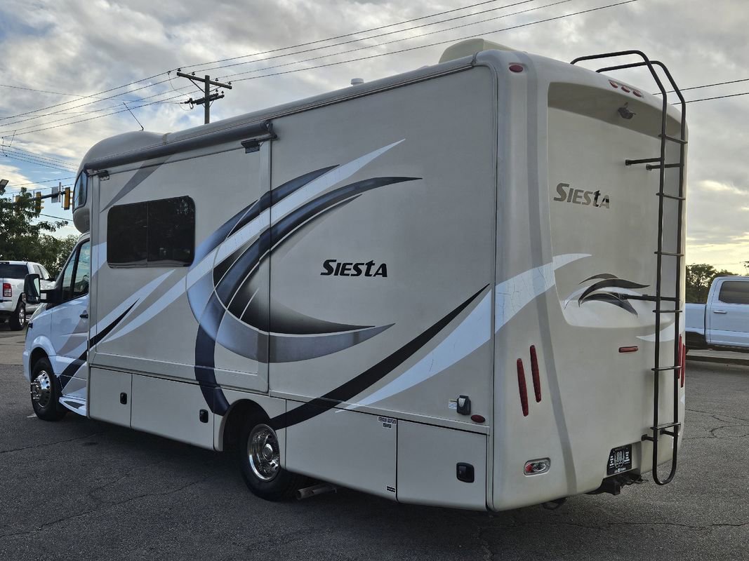 Used 2017 Mercedes-Benz Sprinter 3500 image 5