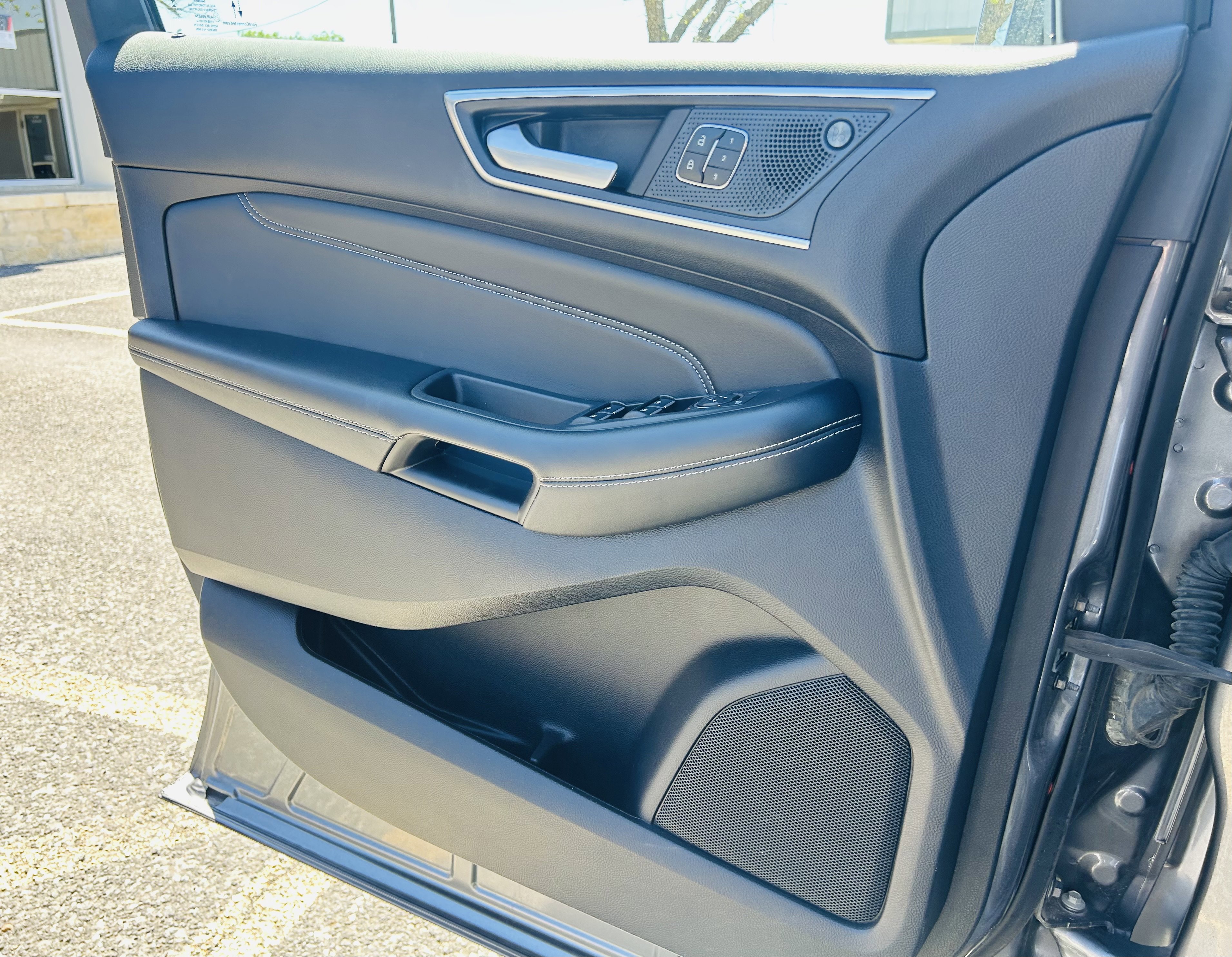 Used 2022 Ford Edge Titanium w/ Equipment Group 301A image 19