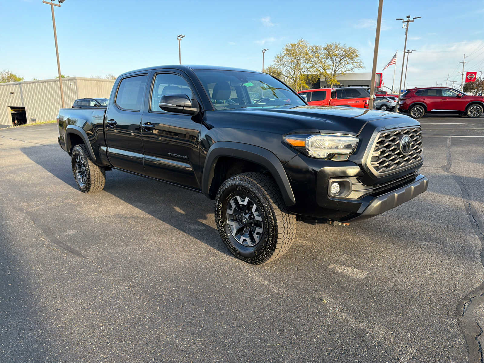 Used 2023 Toyota Tacoma TRD Off-Road w/ Technology Package AWD/4WD image 6