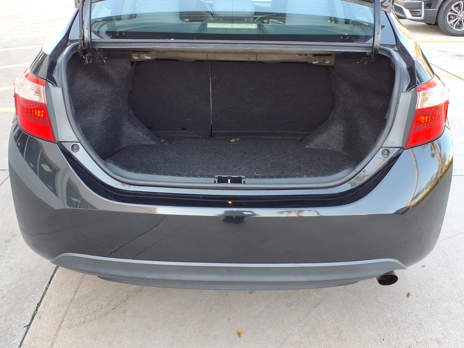 Used 2017 Toyota Corolla SE 50th Anniversary image 19