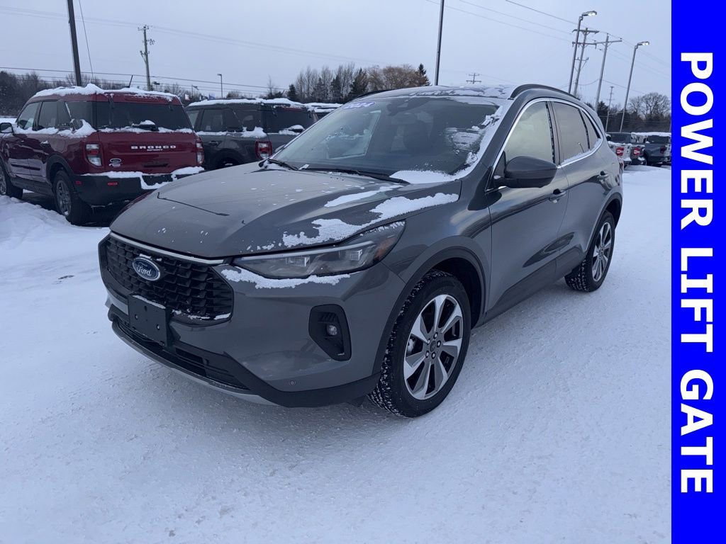 Used 2024 Ford Escape Platinum image 6
