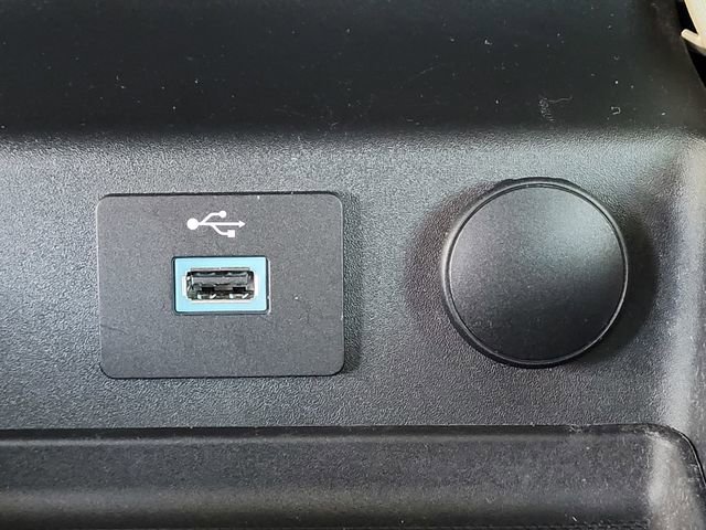 Used 2017 Ford Fusion SE image 13