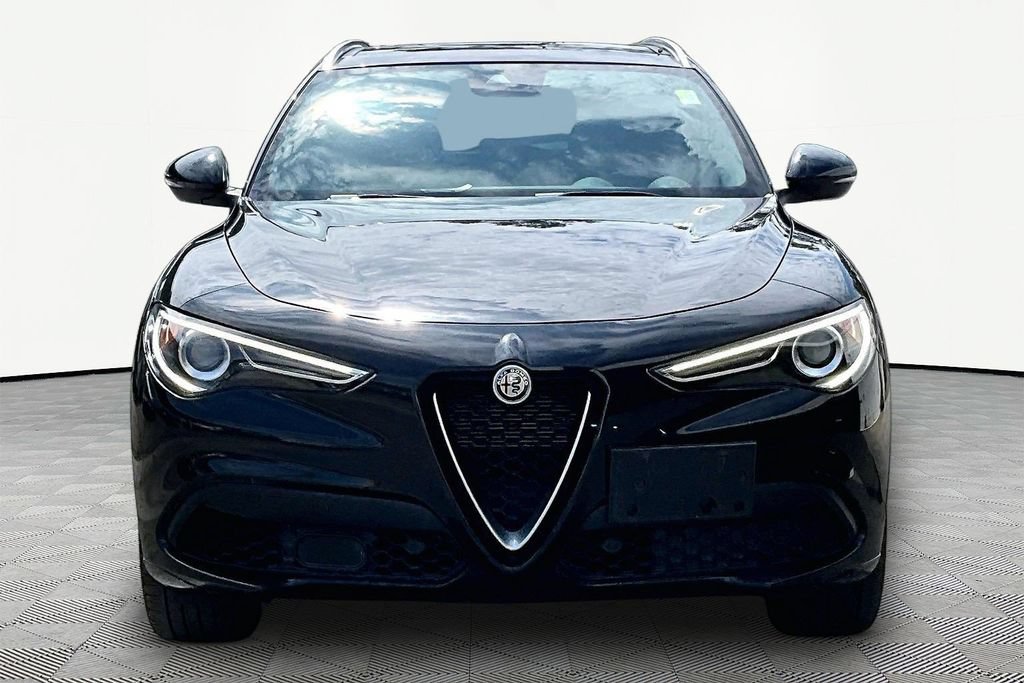 Used 2021 Alfa Romeo Stelvio Ti w/ Nero Edizione AWD/4WD image 3