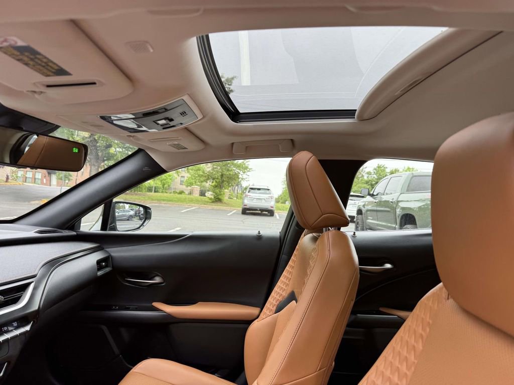 Used 2020 Lexus UX 250h w/ Premium Package AWD/4WD image 20