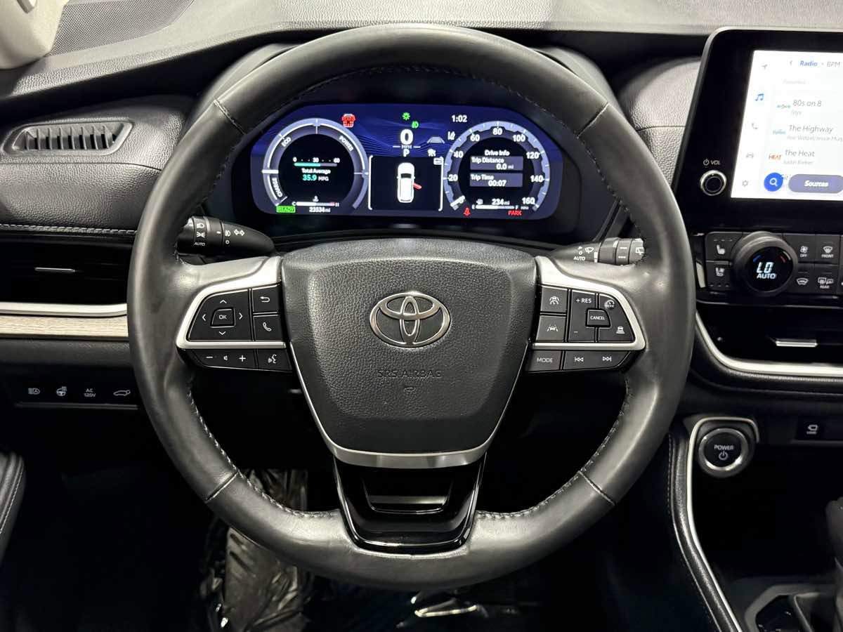 Used 2024 Toyota Grand Highlander Limited image 18