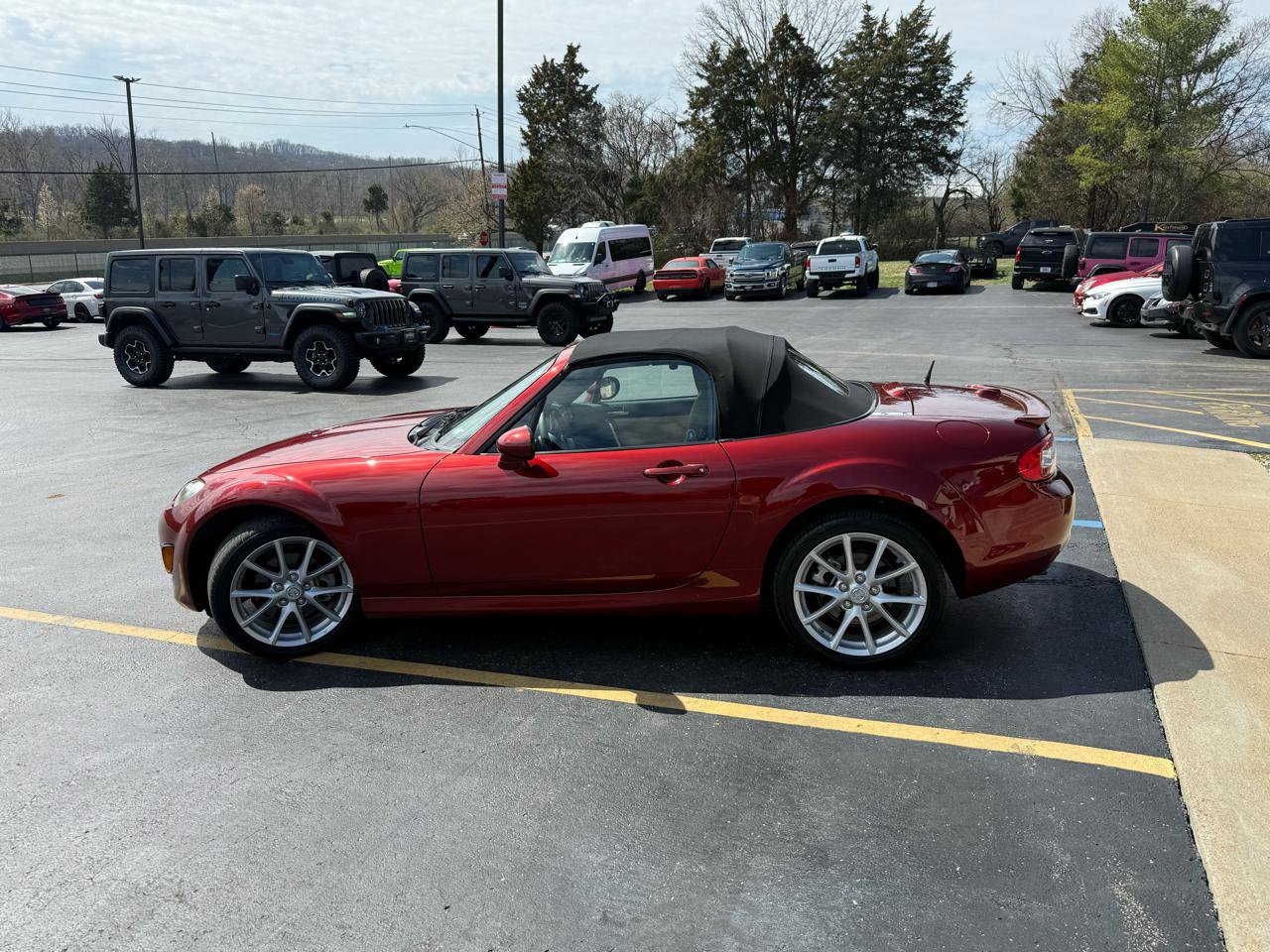 Used 2009 MAZDA MX-5 Miata Grand Touring w/ Premium Pkg RWD image 6