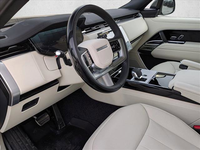 New 2026 Land Rover Range Rover Long Wheelbase SE image 3