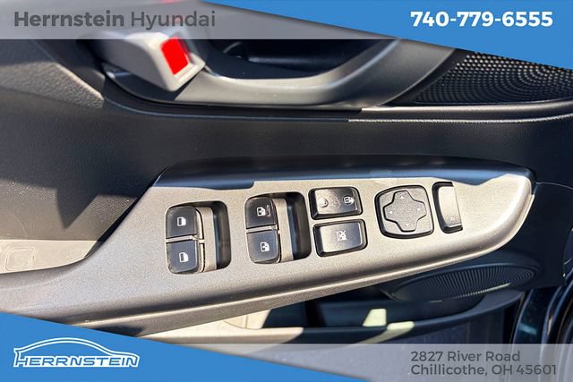 Used 2023 Hyundai Kona SEL AWD/4WD image 10
