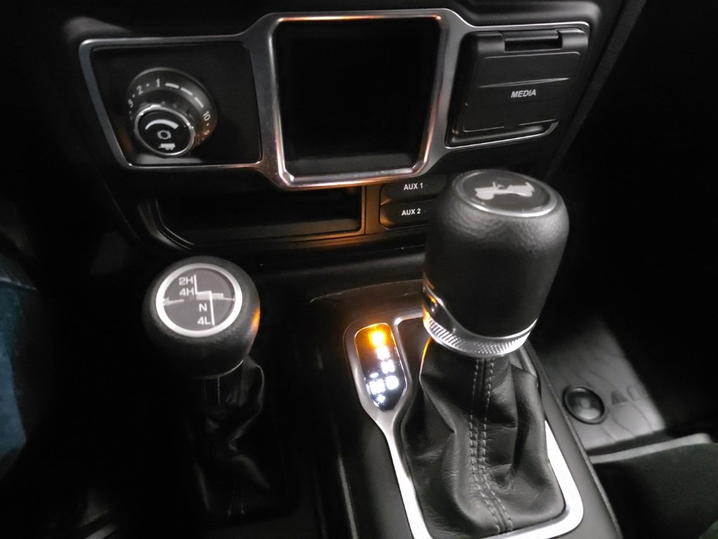 Used 2024 Jeep Wrangler Sport image 17