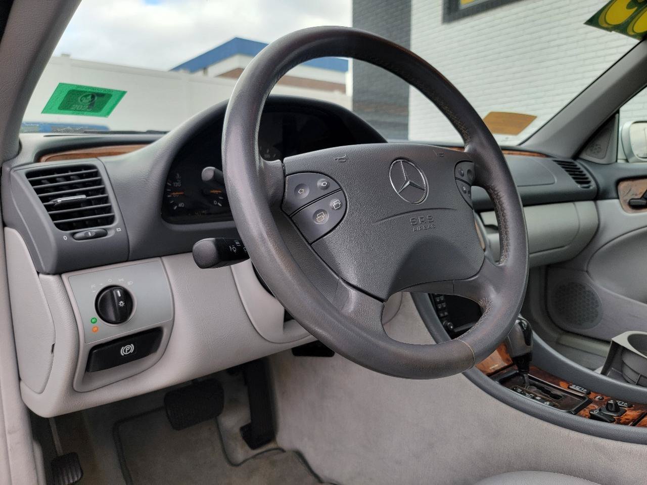Used 2003 Mercedes-Benz CLK 320 Cabriolet image 17