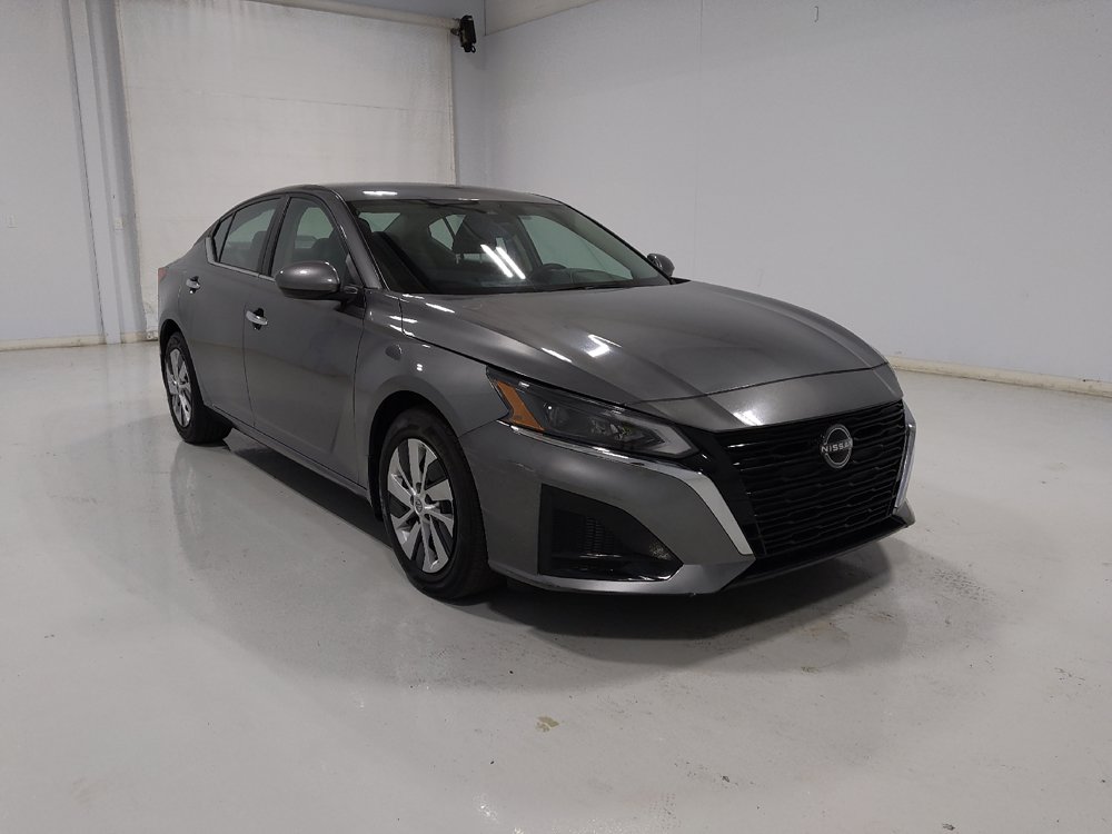 Used 2023 Nissan Altima 2.5 S FWD image 13