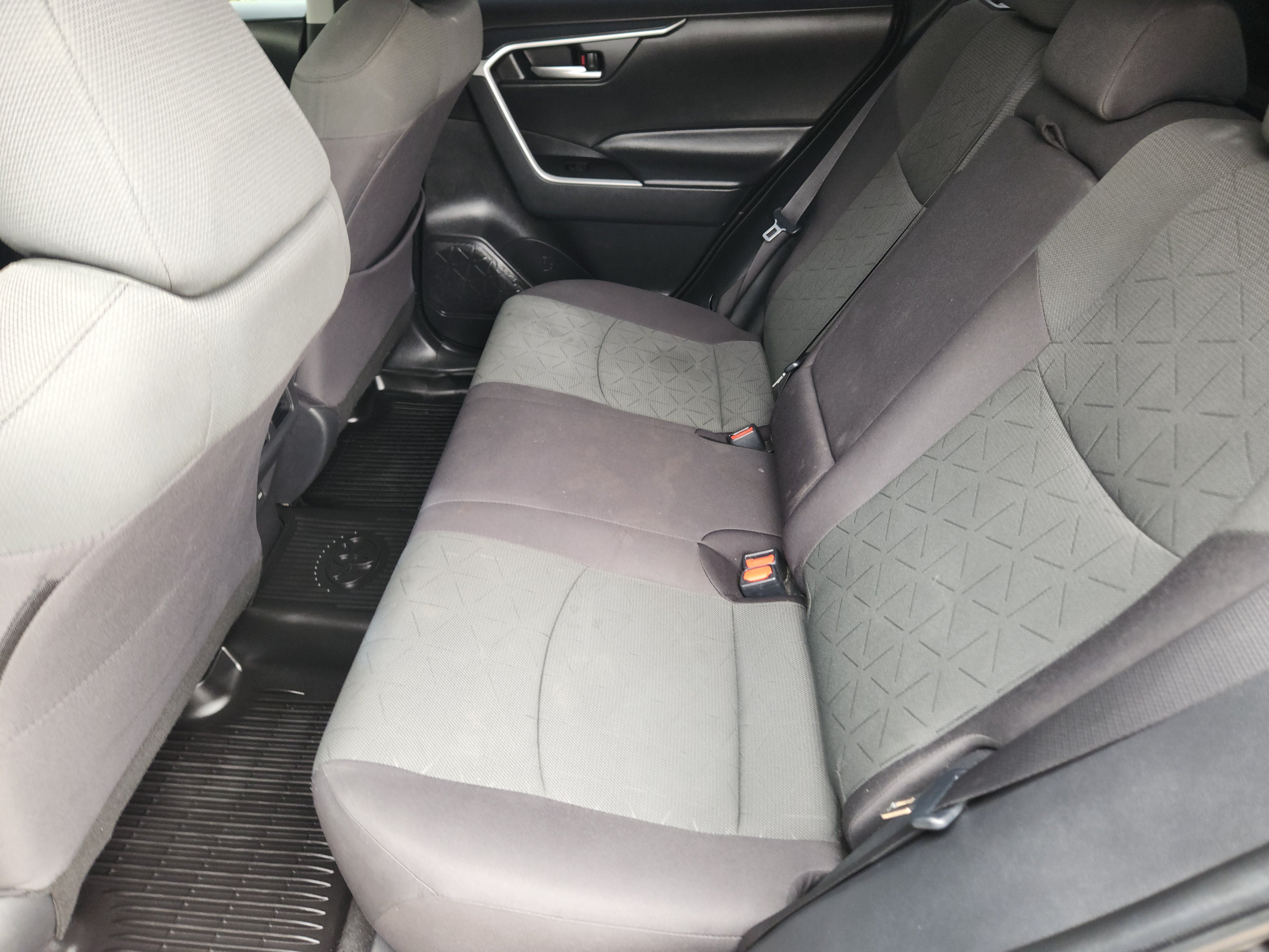 Used 2024 Toyota RAV4 XLE FWD image 22