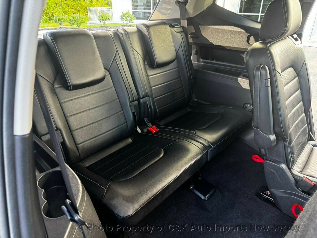 Used 2022 Volkswagen Atlas SEL Premium AWD/4WD image 33
