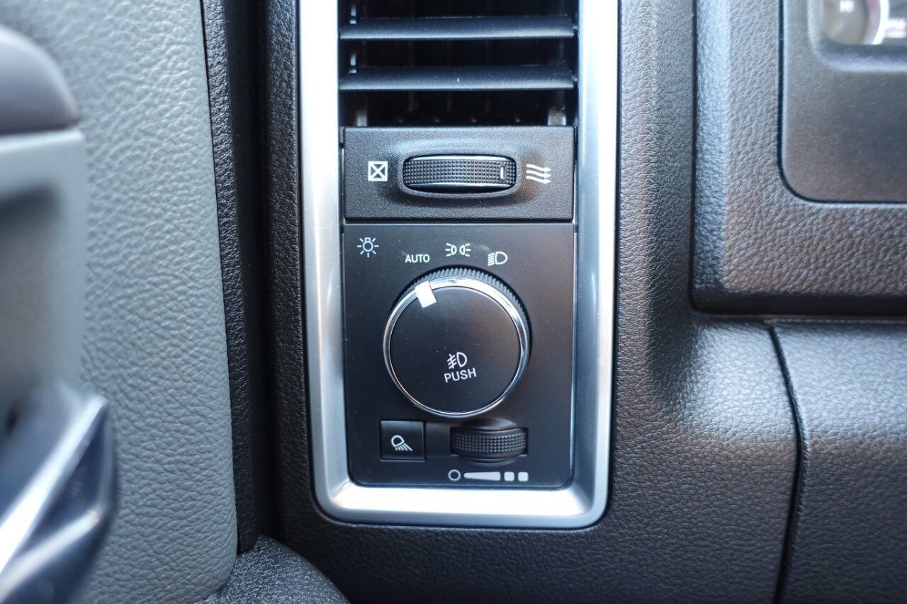 Used 2022 RAM 1500 Classic SLT w/ Electronics Convenience Group image 60