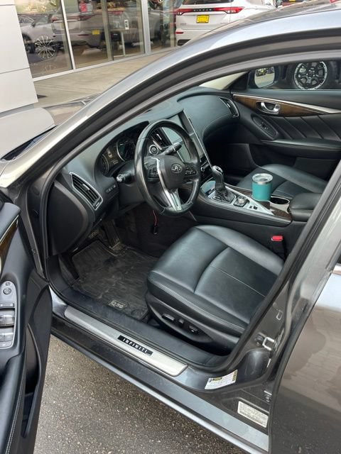 Used 2019 INFINITI Q50 Luxe w/ Essential Package (3.0T Luxe) AWD/4WD image 15