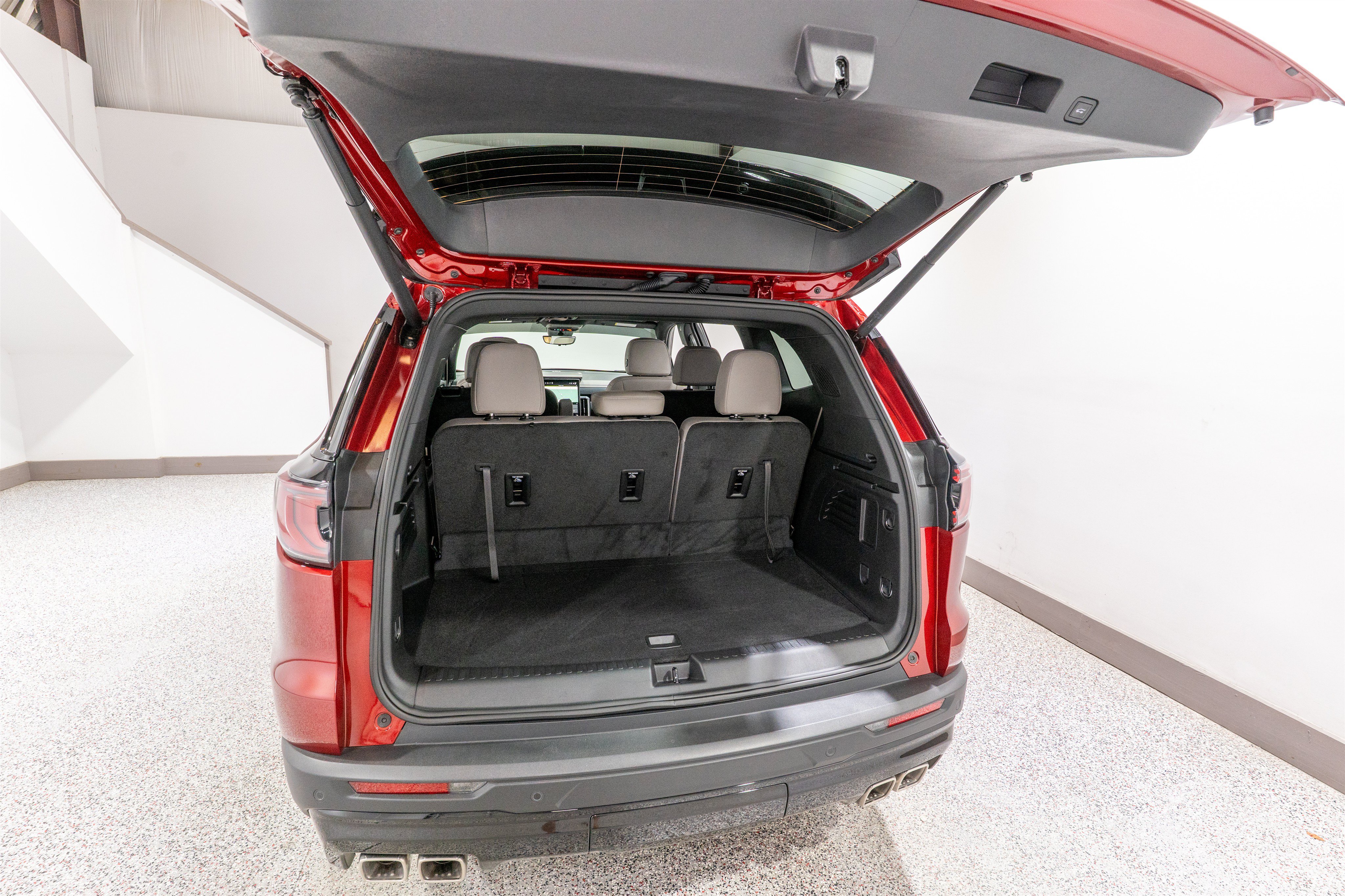 Used 2026 GMC Acadia Elevation w/ Black Edition FWD image 33