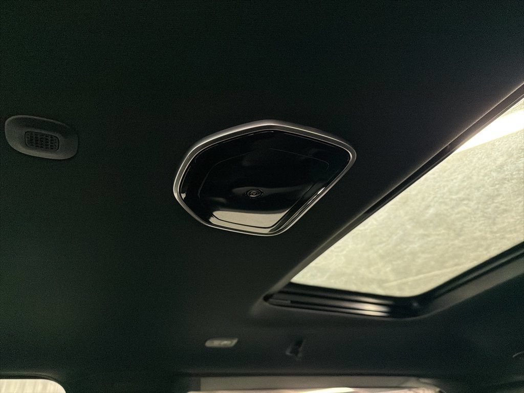 New 2026 Jeep Grand Wagoneer Summit AWD/4WD image 15